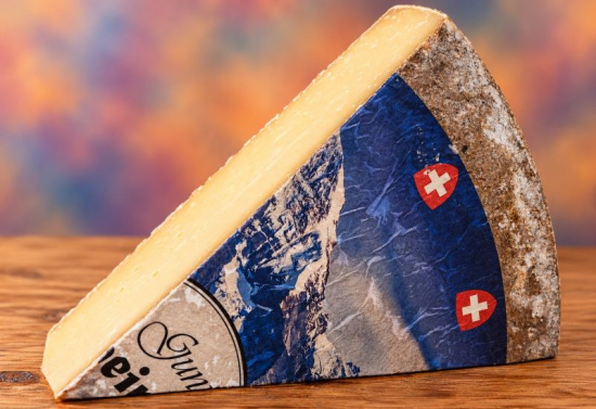 Gunti�s Geheimniss (444 Tagen gereift), w�rziger Schweizer Bergk�se.