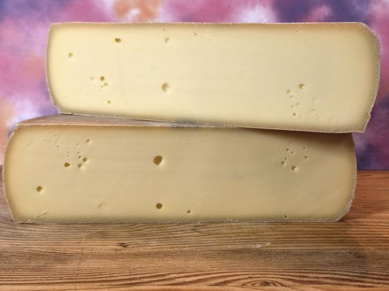 Schweizer Bergk�se, M�ller-Thurgau Raclette, w�rzig-cremig