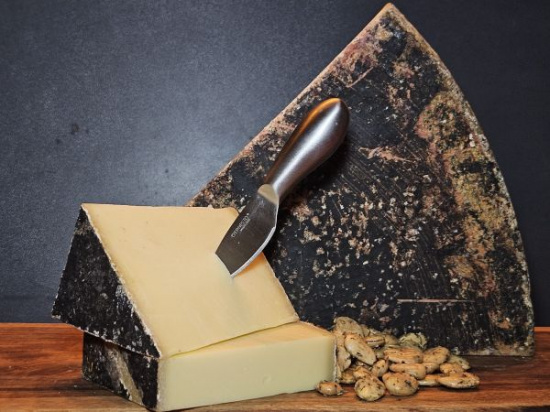 Schweizer Bergk�se, Schwarze Mamba, oberlecker!