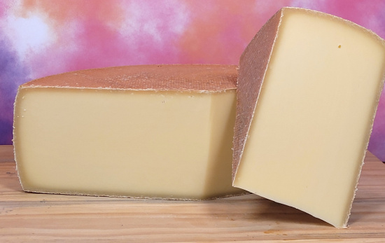 Bergkse aus Heumilch, Gletschertaler, 12 Monate gereift, wrzig