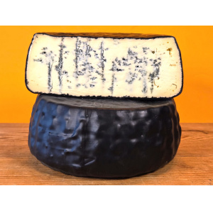 Arcadia Blue, aus Kuhmilch, erinnert an Roquefort