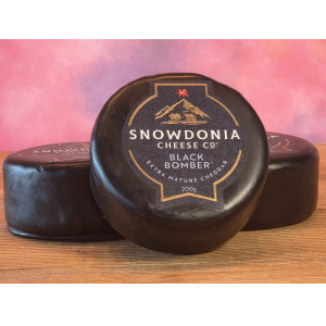 Cheddar Black Bomber 200 g.